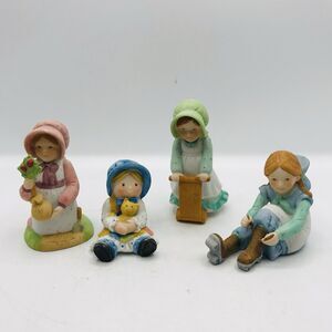 Vintage Holly Hobbie Figurines 3 Inch Miniatures Collection Series XI Lot of 4